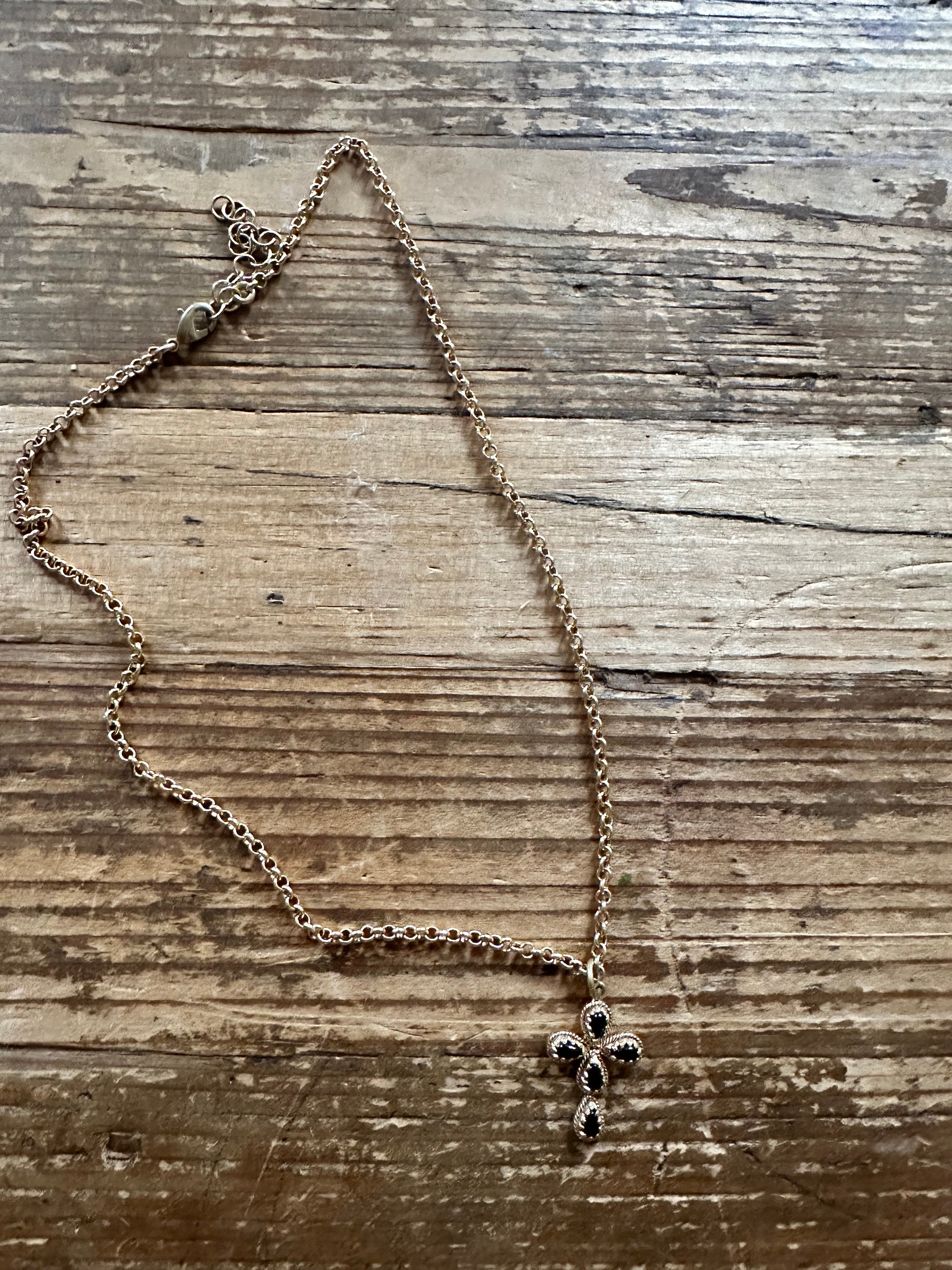Collar Cruz